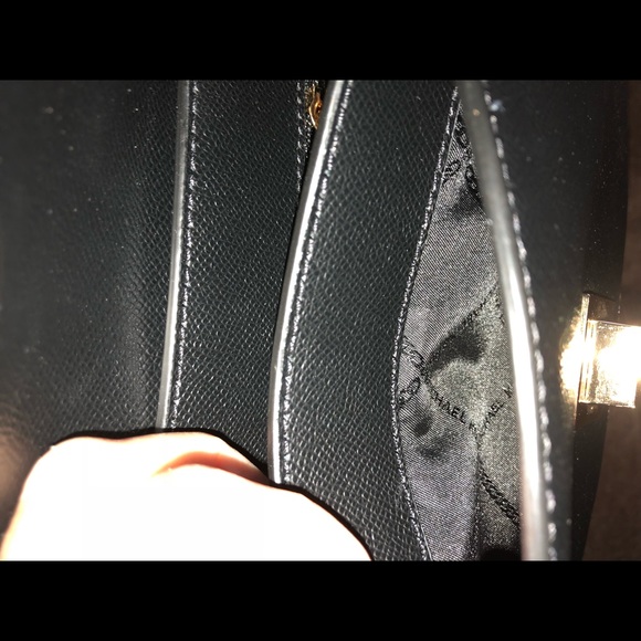 Michael Kors Sylvia Crossbody NWOT - Picture 5 of 7